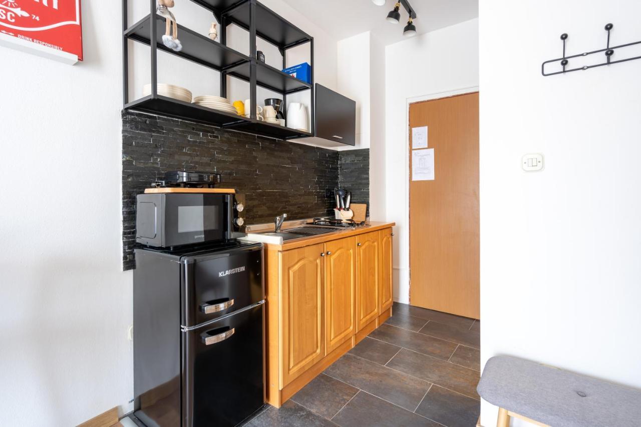 Alto 1 Studio Apartment Ровин Екстериор снимка