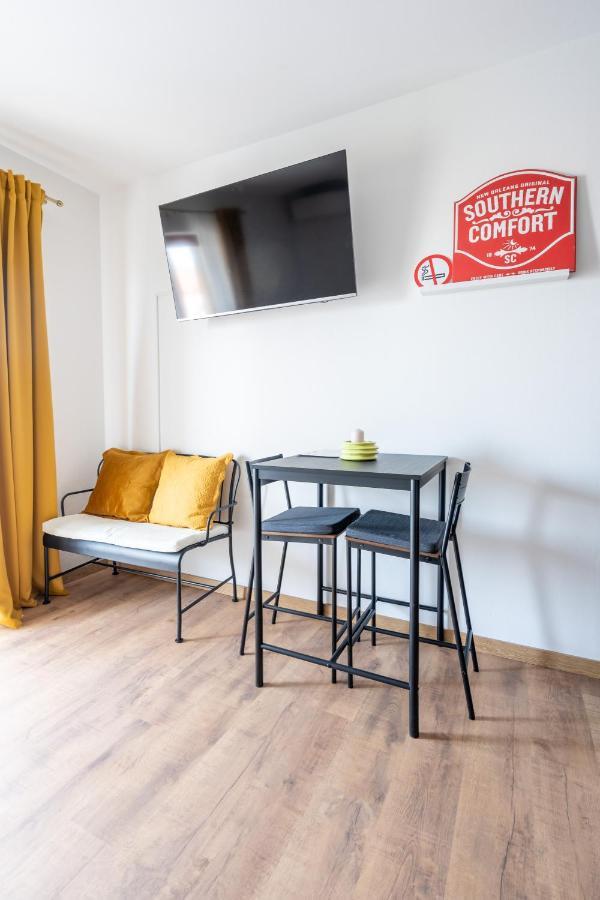Alto 1 Studio Apartment Ровин Екстериор снимка