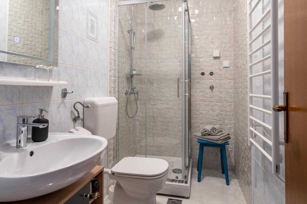 Alto 1 Studio Apartment Ровин Екстериор снимка