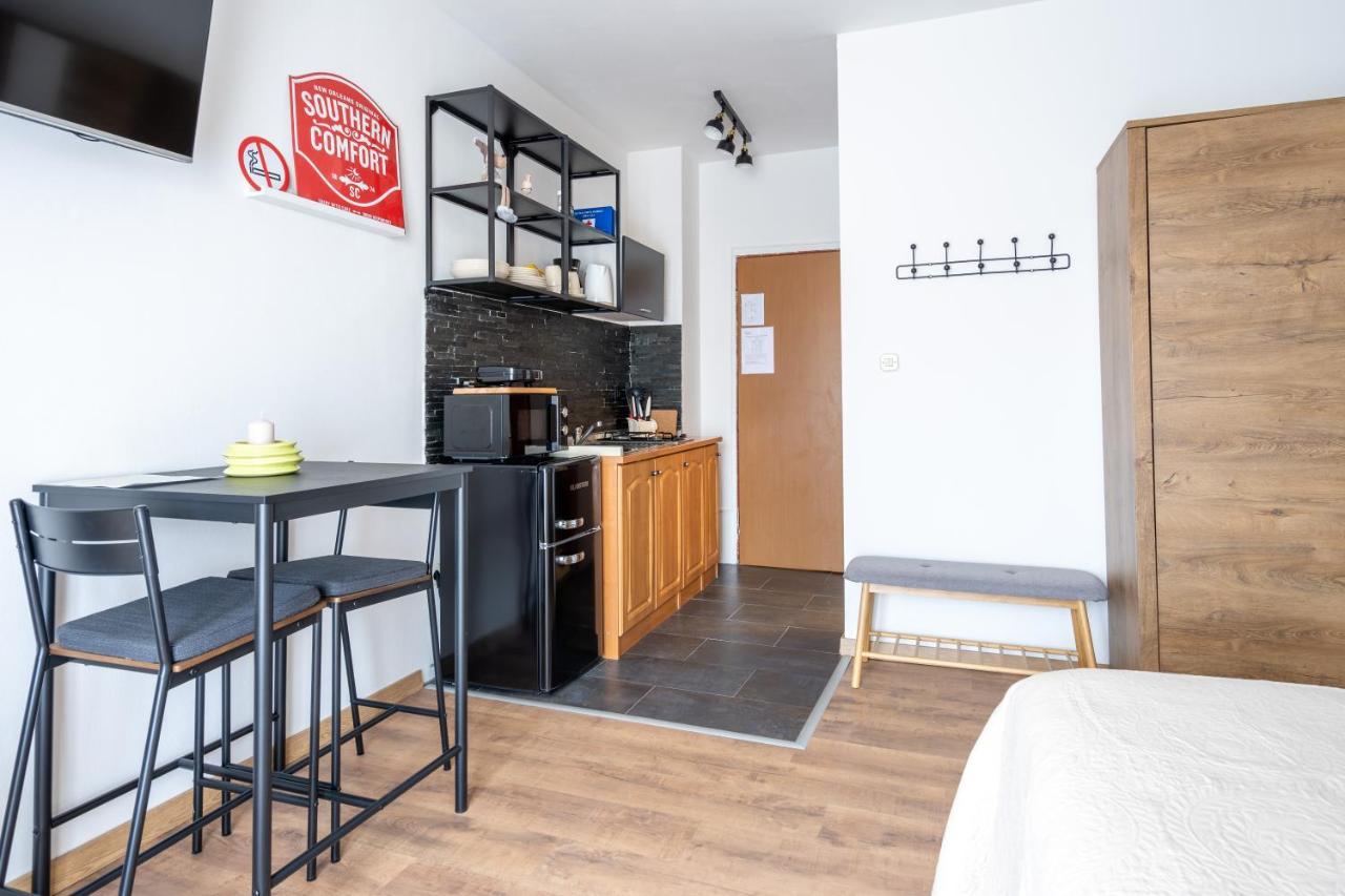 Alto 1 Studio Apartment Ровин Екстериор снимка